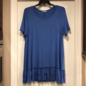 NWOT Easel Ruffle Tunic